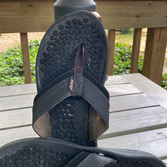 Men’s Reef Sandal Flip flop Black Size 11 - Picture 2 of 4